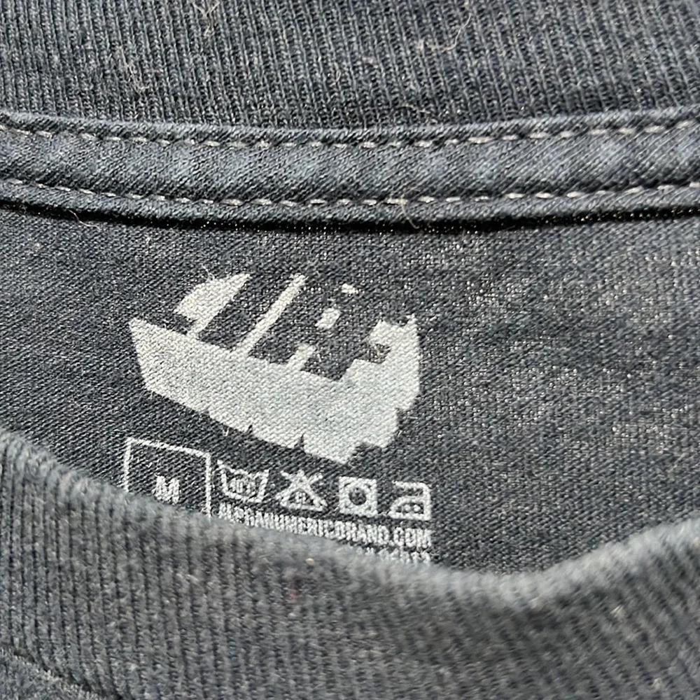 Alphanumeric tee Size Medium - Picture 3 of 5